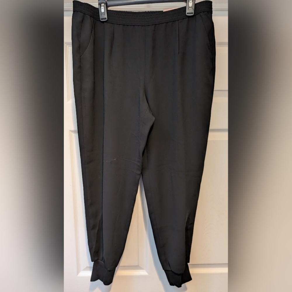 Chico's NWT $99 Womens Black Chic Track Ankle Pant 28 in Size 1.5 Medium 10 Slim